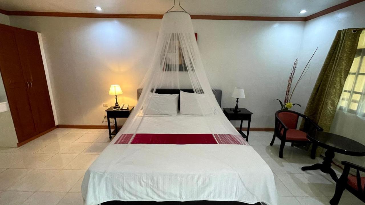 Anda White Beach Resort מראה חיצוני תמונה
